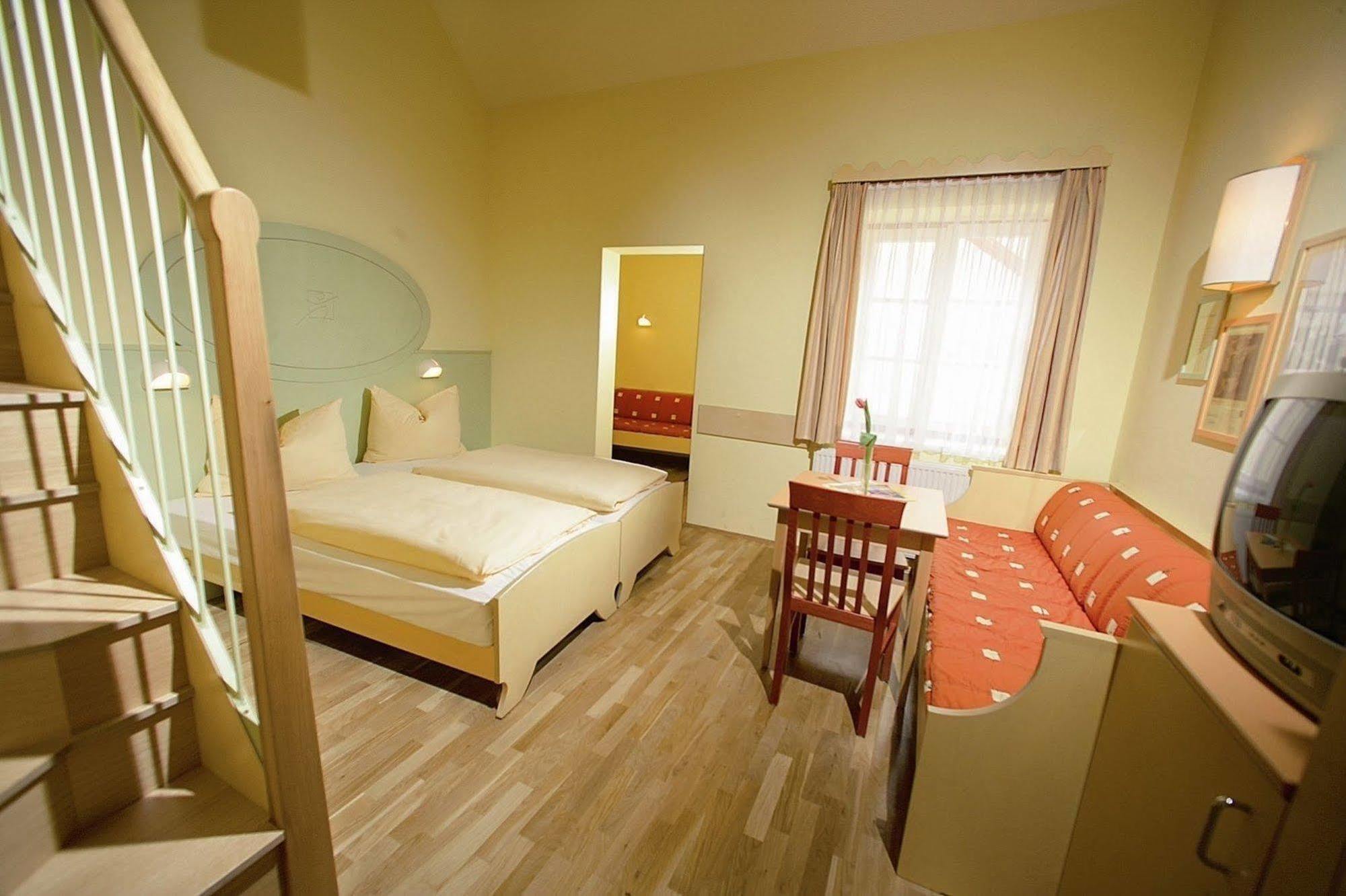 Oberwoelz Stadt Jufa Hotel Oberwoelz-Lachtal חדר תמונה